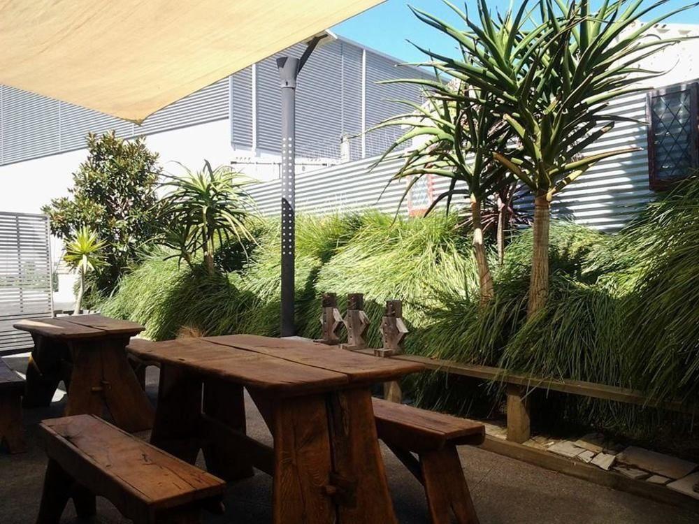 151 On London & Conference Centre Motel 4*