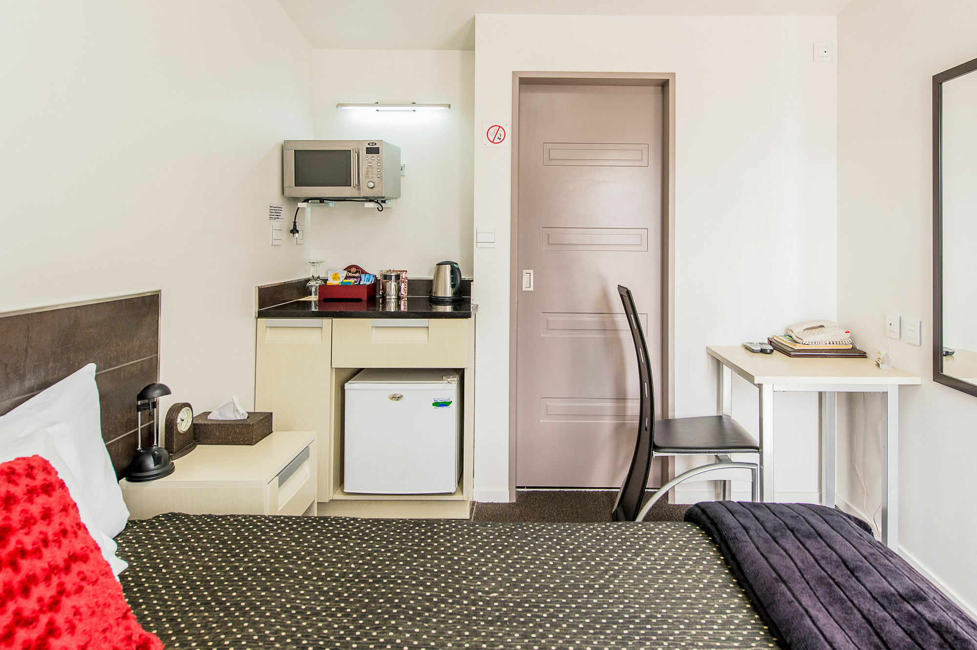 151 On London & Conference Centre Motel